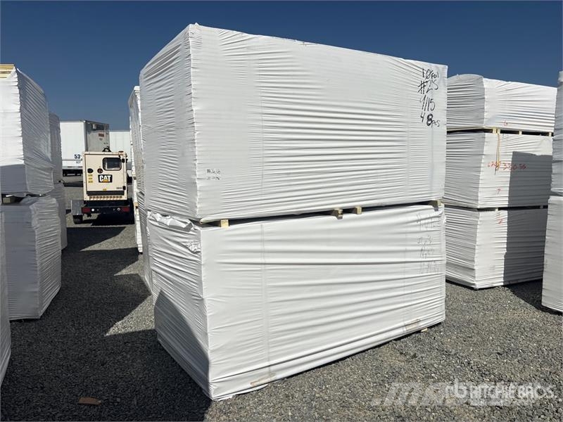  Quantity of (8) 96 in x 48 in Polyiso Insulation 吊車起重機、絞車吊貨機和物料升降機