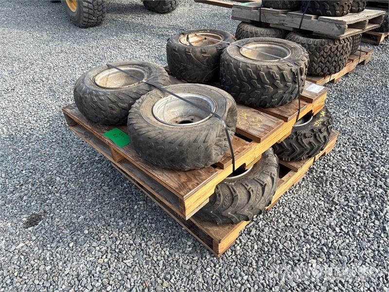  Quantity of (8) ATV Tires الإطارات والعجلات والحافات
