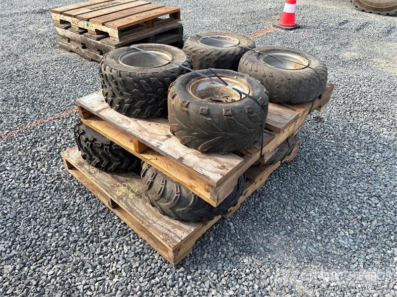  Quantity of (8) ATV Tires الإطارات والعجلات والحافات