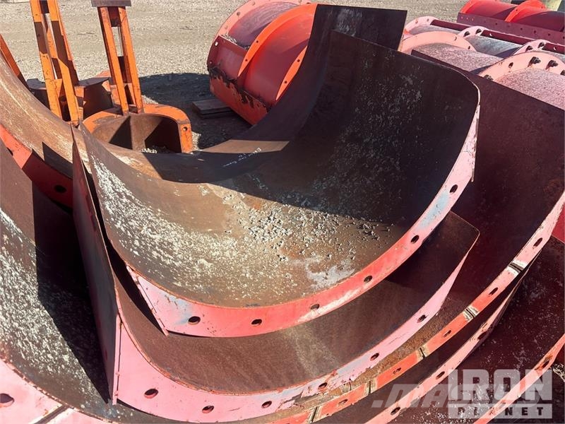 Quantity of (8) EFFCO Cap Concrete Forms Zubehör