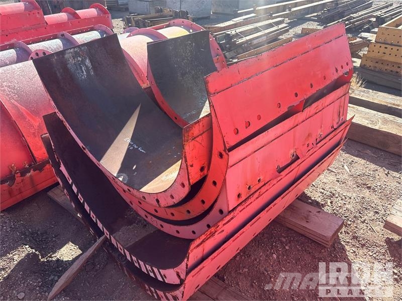 Quantity of (8) EFFCO Cap Concrete Forms Zubehör