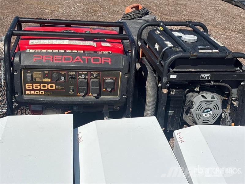  Quantity of (8) Generators and Shop Vacs Tool Box Építőipar - Egyebek