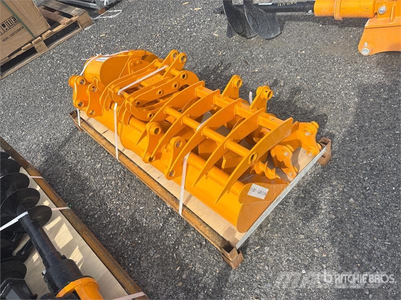Quantity of (8) GIYI Cat 301 GYA-8 Mini Excavator Altri componenti