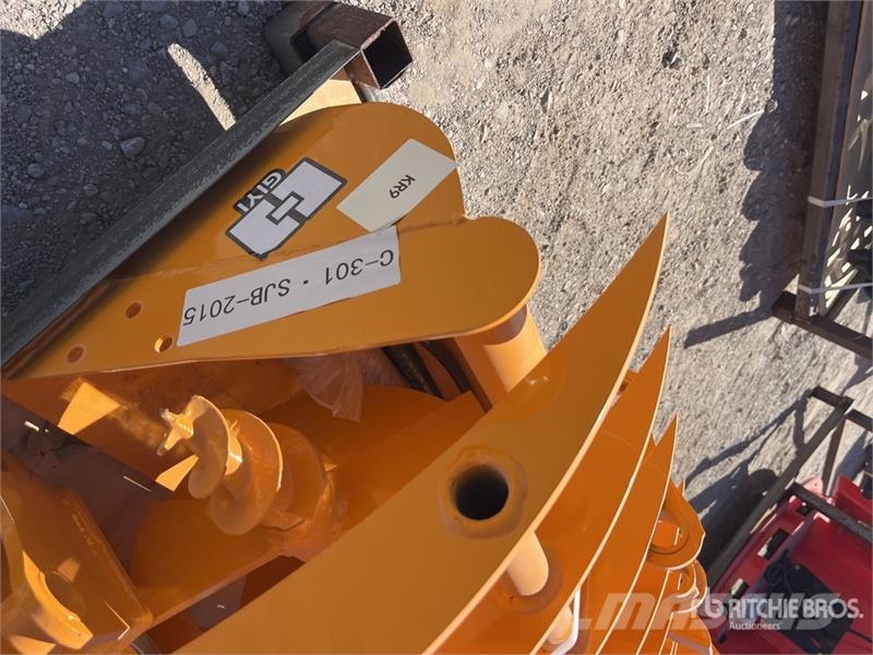 Quantity of (8) GIYI Cat 301 GYA-8 Excavator Atta Egyéb alkatrészek