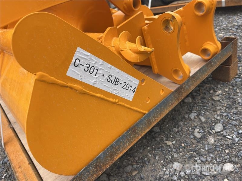 Quantity of (8) GIYI GYA-8 Mini Excavator Attatch その他部品