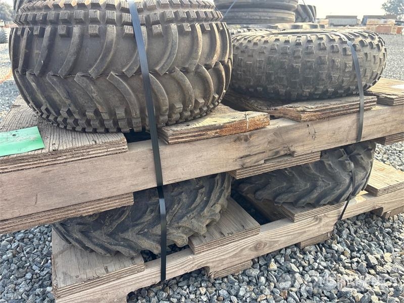  Quantity of (8) Mixed Tires الإطارات والعجلات والحافات