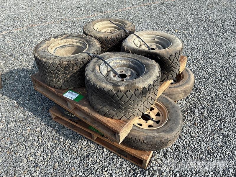  Quantity of (8) Mixed Tires الإطارات والعجلات والحافات