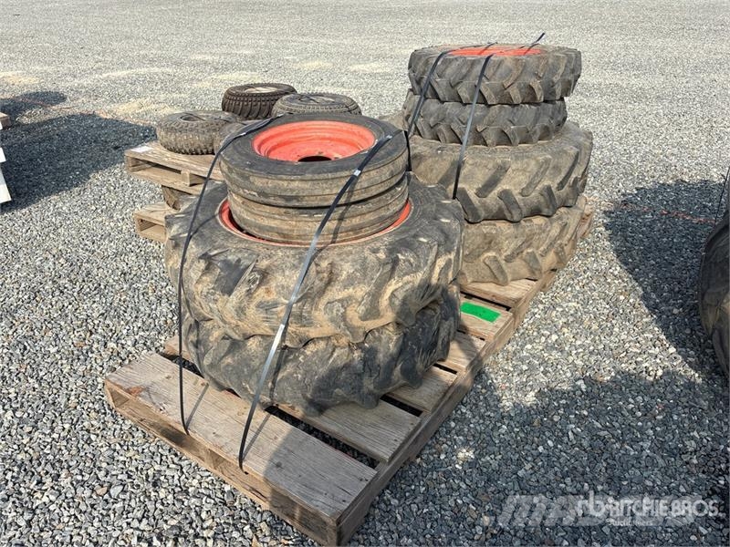  Quantity of (8) Mixed Tires الإطارات والعجلات والحافات