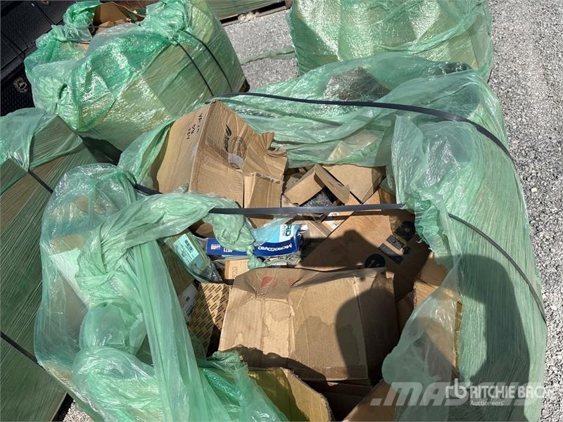 Quantity of (8) Pallets of Miscellaneous Parts Outros componentes