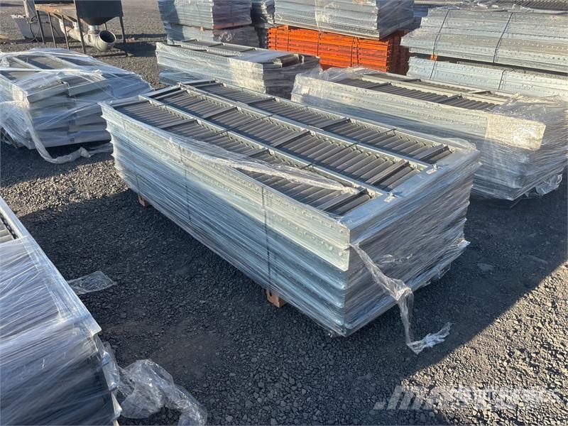 Quantity of (8) Pallets of Warehouse Roller Convey Outros componentes