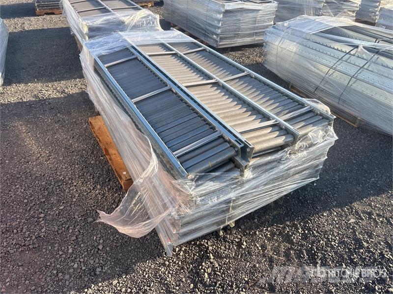 Quantity of (8) Pallets of Warehouse Roller Convey Outros componentes