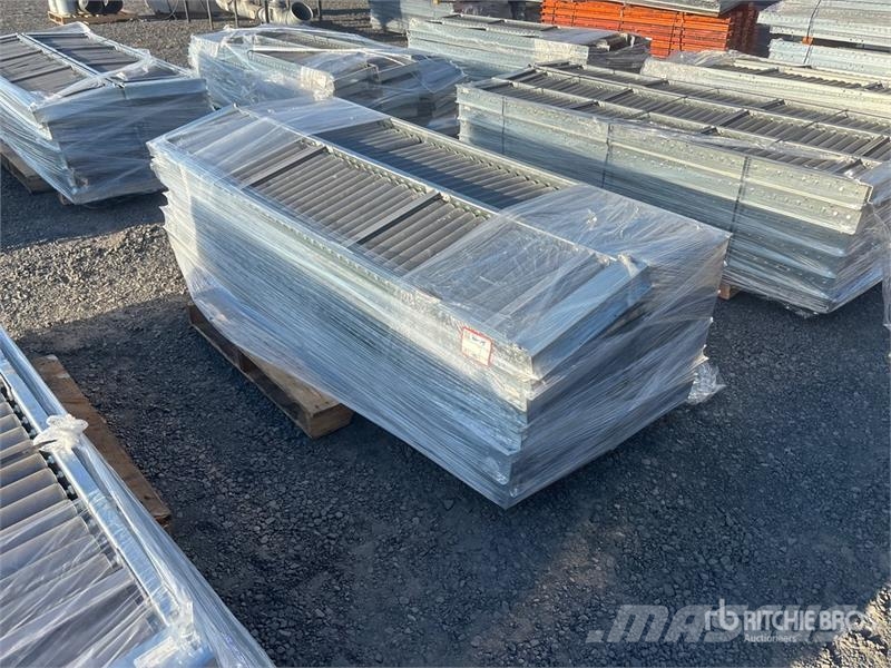 Quantity of (8) Pallets of Warehouse Roller Convey Outros componentes