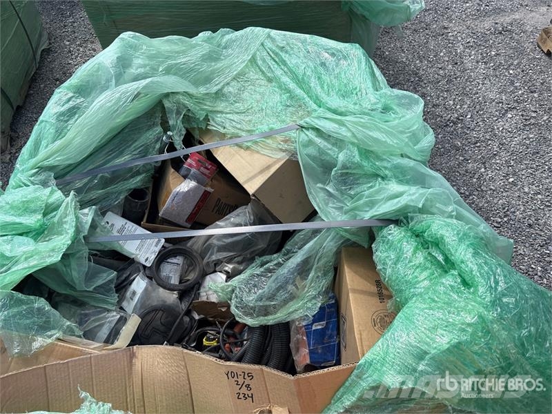 Quantity of (8) Pallets of Miscellaneous Parts Outros componentes