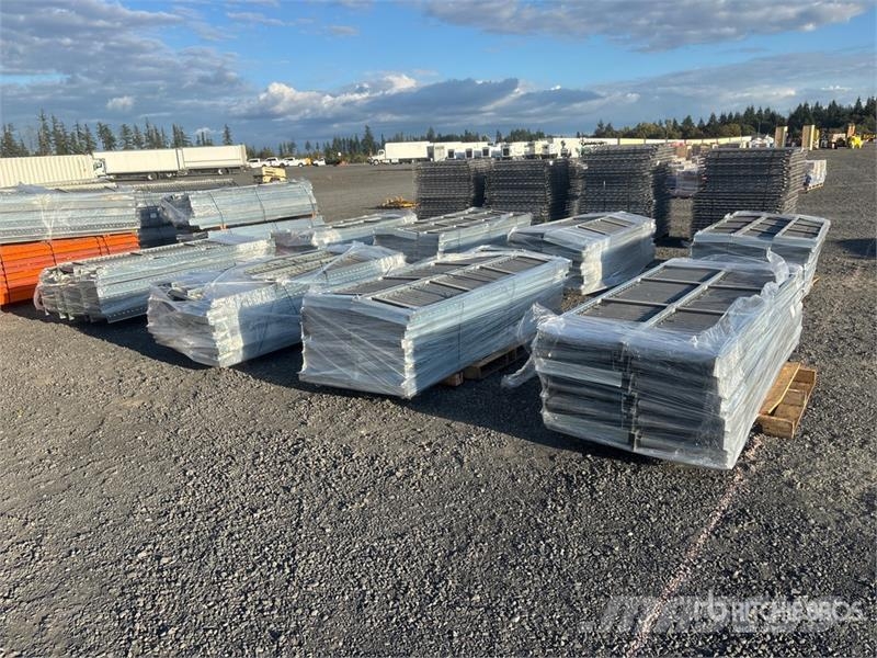 Quantity of (8) Pallets of Warehouse Roller Convey Outros componentes