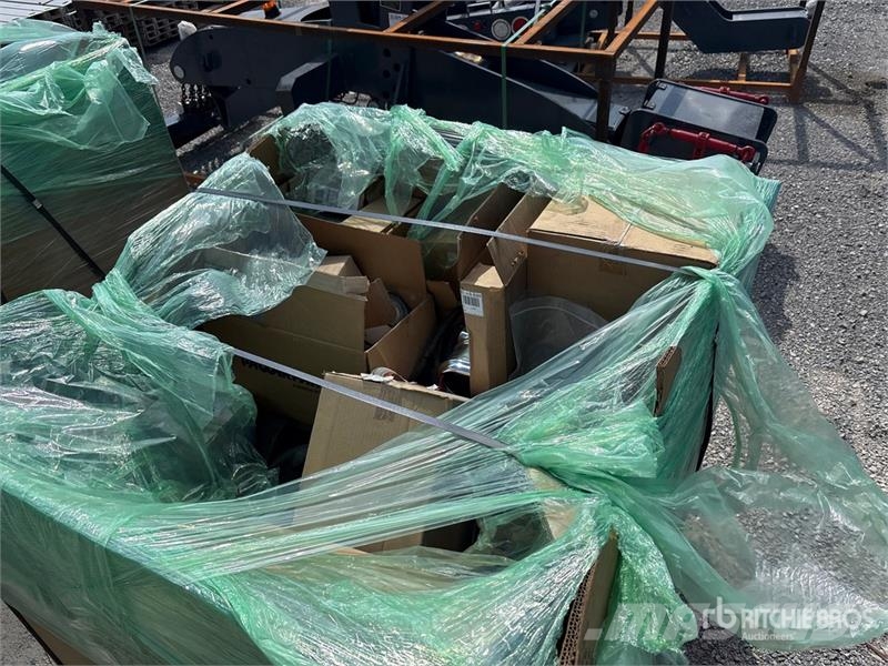 Quantity of (8) Pallets of Miscellaneous Parts Outros componentes