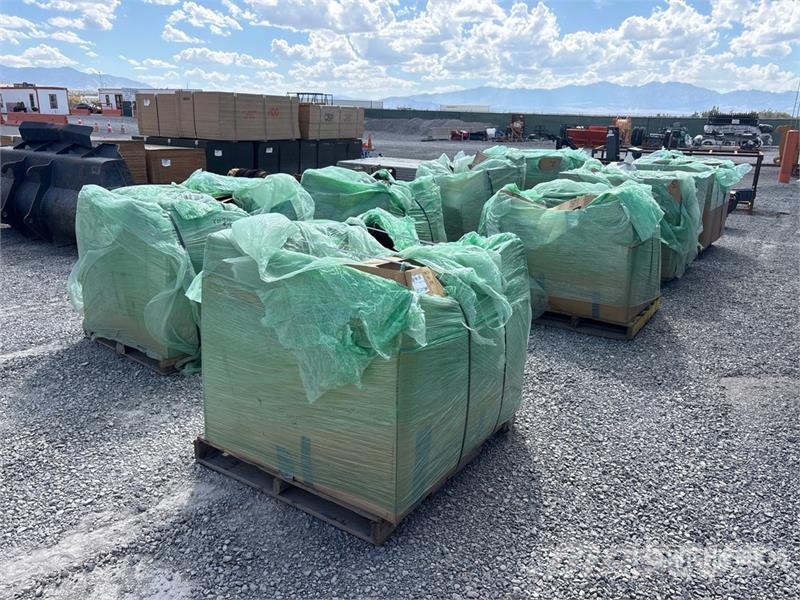 Quantity of (8) Pallets of Miscellaneous Parts Outros componentes