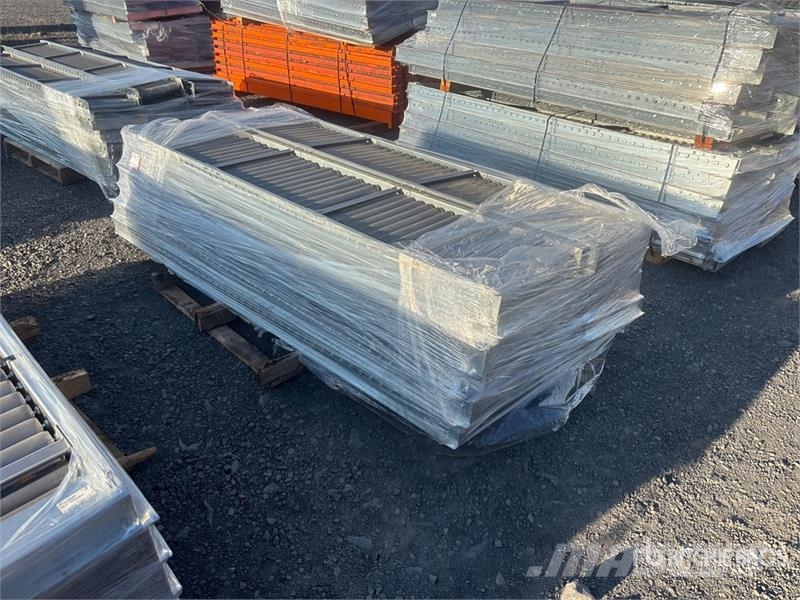 Quantity of (8) Pallets of Warehouse Roller Convey Outros componentes