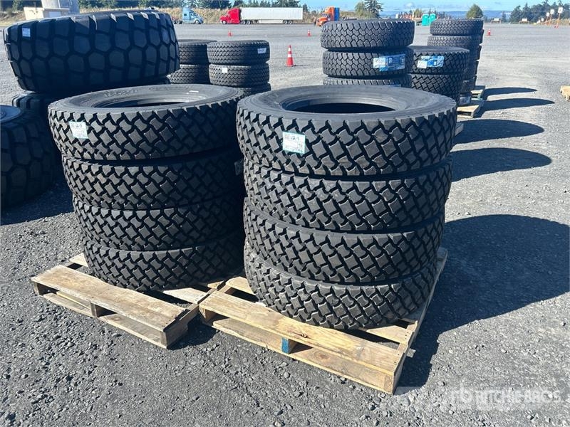  Quantity of (8) Roadlux 11R22.5 Tires (Unused) الإطارات والعجلات والحافات