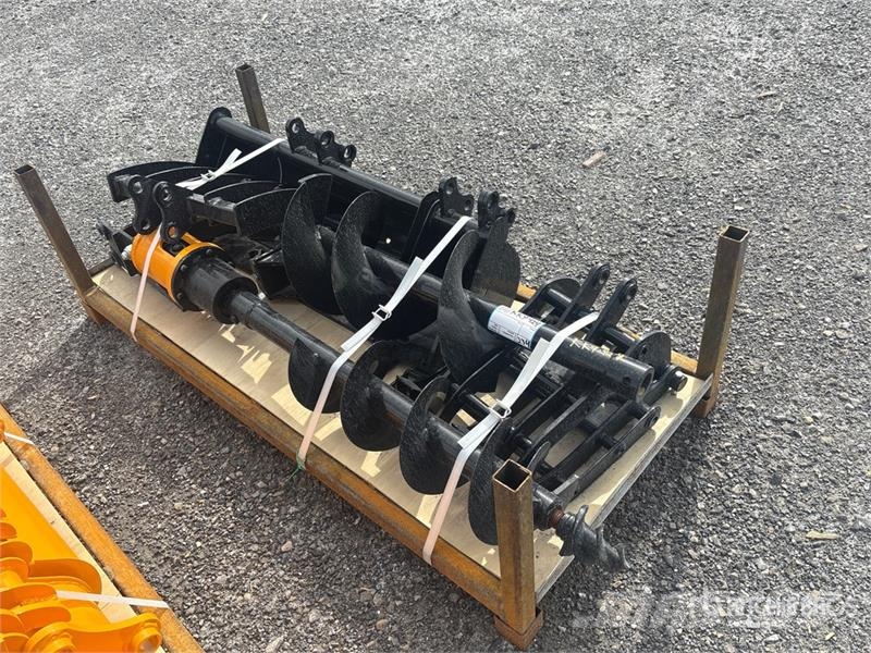Quantity of (8) VICSEC VCA-8 Mini Excavator Attac Altri componenti