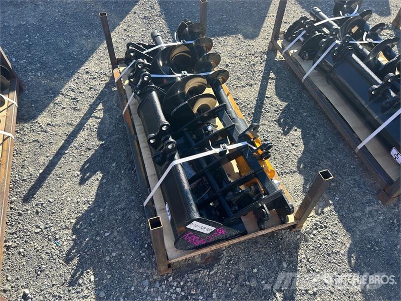  Quantity of (8)  VICSEC VCA-8 Mini Excavator Attac 其他组件