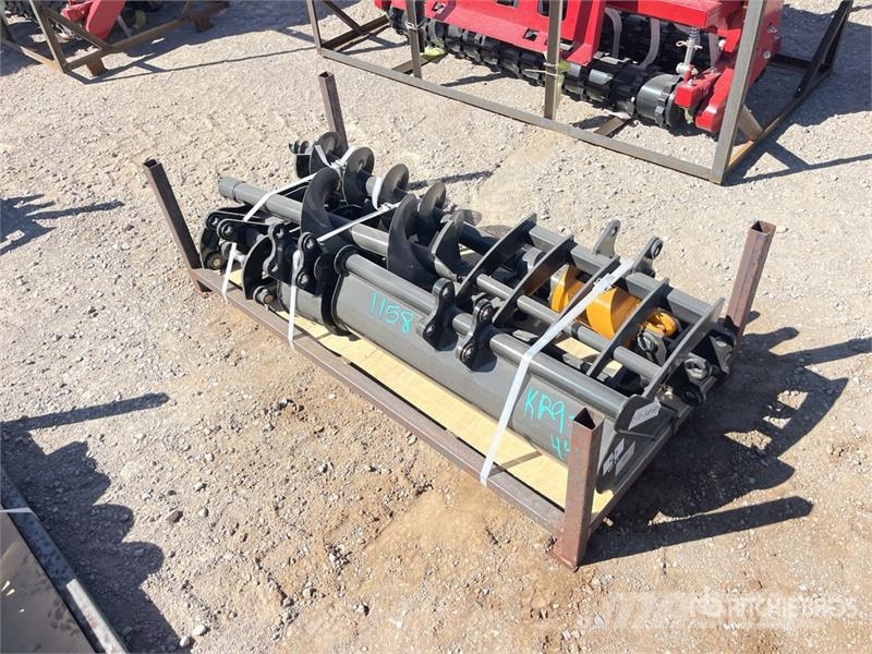 Quantity of (8) VICSEC VCA-8 Excavator Attachment Egyéb alkatrészek