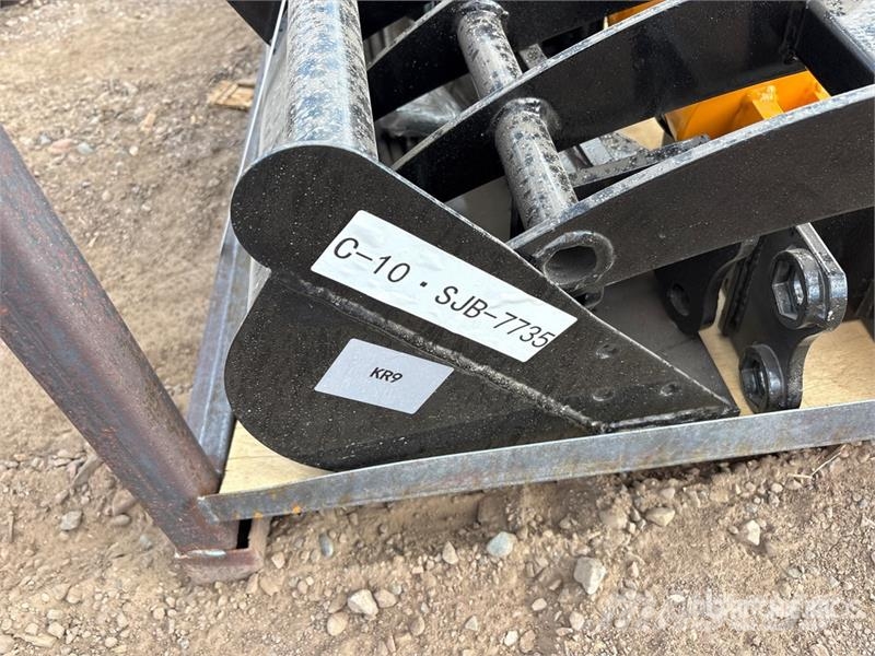 Quantity of (8) VICSEC VCA-8 Mini Excavator Attac Inne akcesoria