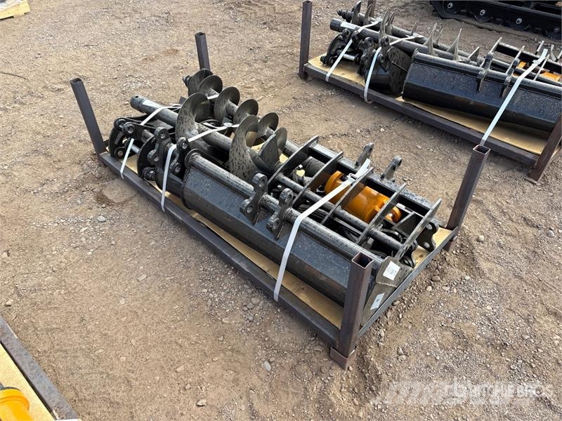 Quantity of (8) VICSEC VCA-8 Mini Excavator Attac Inne akcesoria