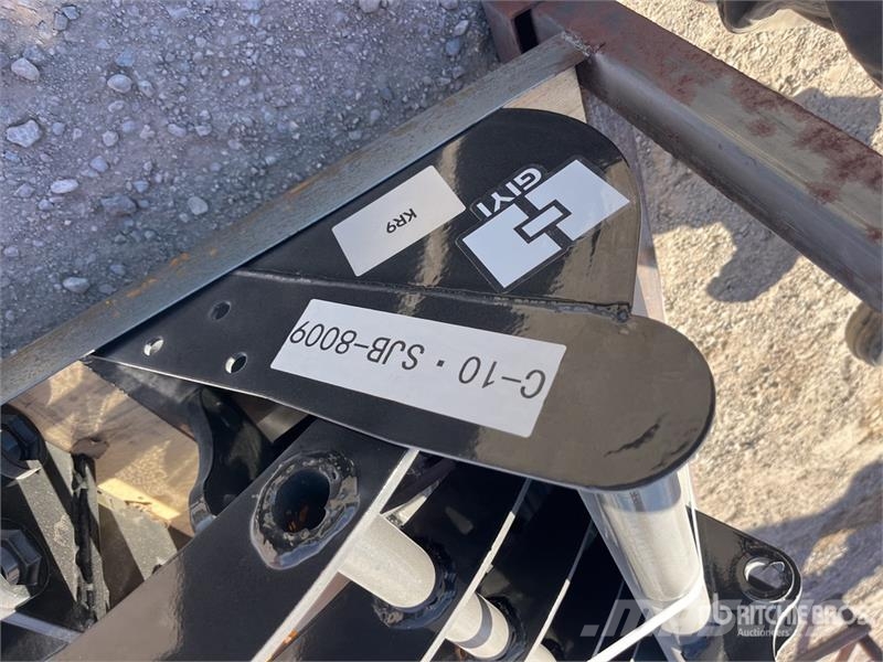 Quantity of (8) VICSEC VCA-8 Excavator Attachment Egyéb alkatrészek
