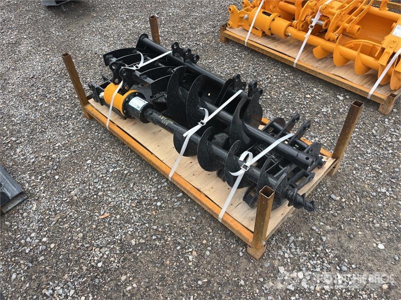 Quantity of (8) VICSEC VCA-8 Mini Excavator Attac その他部品