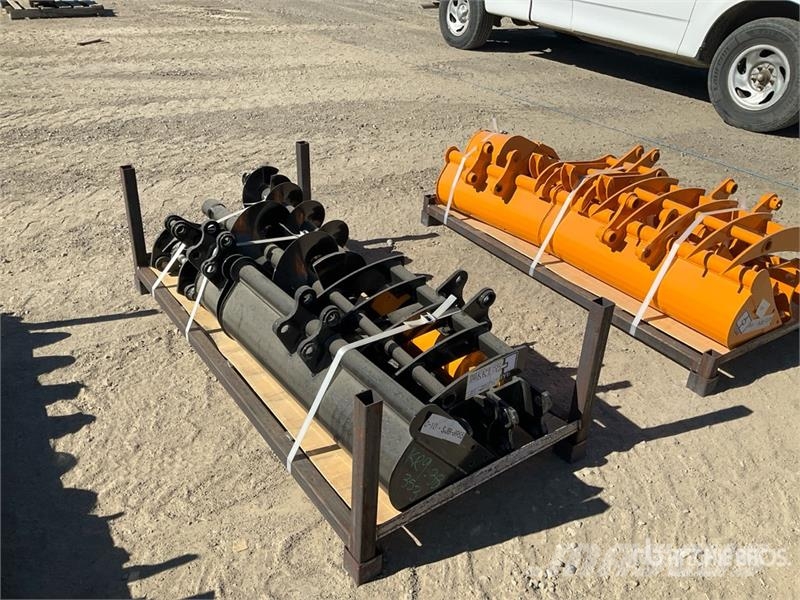  Quantity of (8)  VICSEC VCA-8 Mini Excavator Attac 其他组件