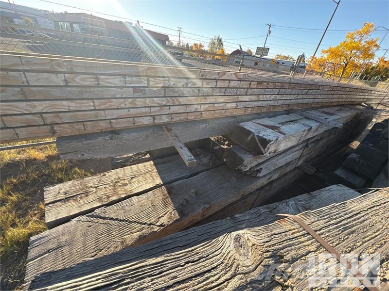  Quantity of (800) MISC Misc Timbers Подъемно-транспортное оборудование и грузовые лифты