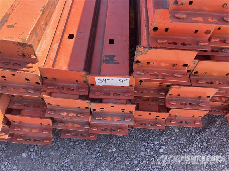 Quantity of (83) 9 ft Cross Members For Pallet Rac Gradbeništvo - drugo