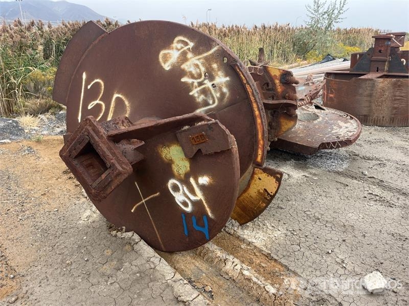 Quantity of 84 In. Rock Auger, 108 In. Dirt Auger 오일&가스 드릴