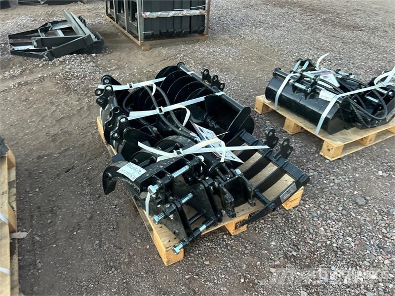 Quantity of (9) AGT 12EX-ATA Mini Excavator Attac 기타 부품