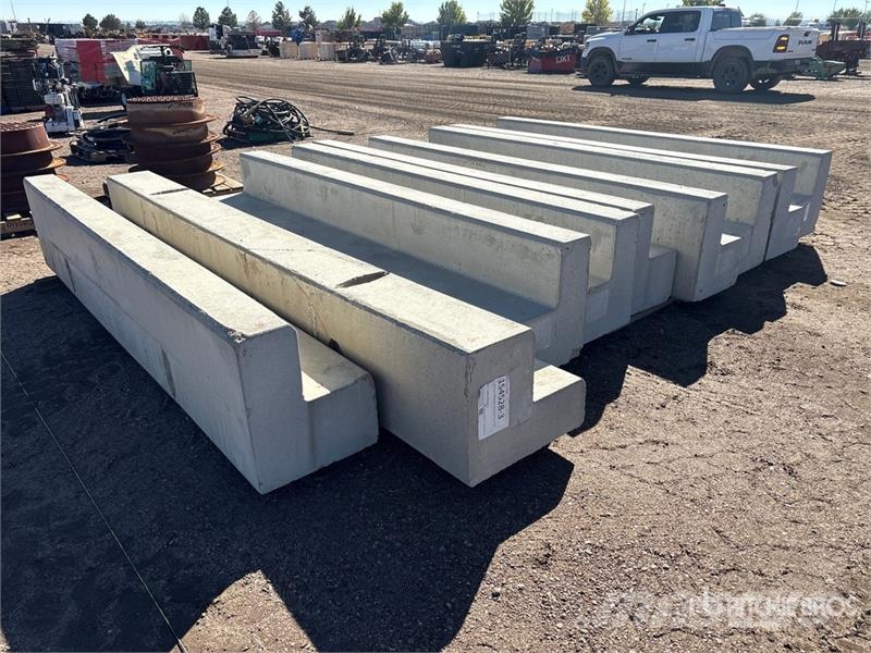 Quantity of (9) Concrete Cattle Guard Bases Інше тваринницьке обладнання