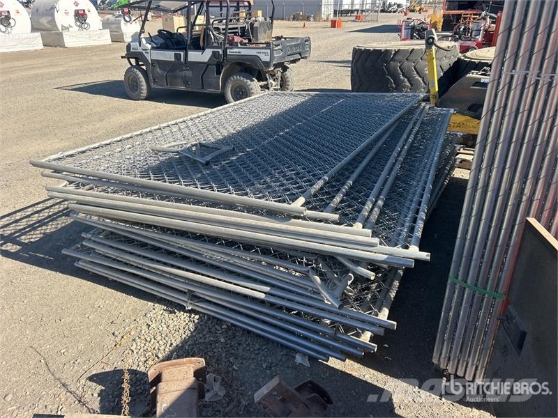 Quantity of 9 ft 8 in x 6 ft Chain Link Fencing Technika pro oplocení a ohrady