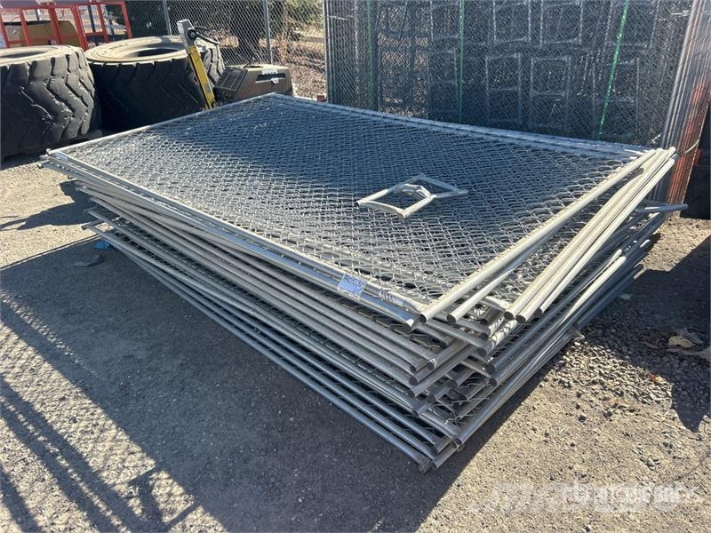 Quantity of 9 ft 8 in x 6 ft Chain Link Fencing Technika pro oplocení a ohrady