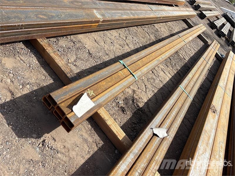 Quantity of (9) Kit Containers Steel 2 in x 3 in 관개 장비