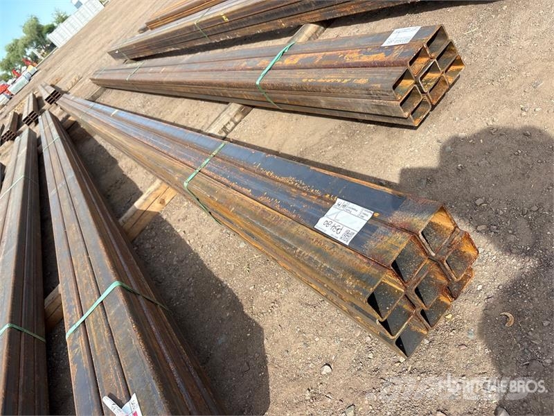 Quantity of (9)  Kit Containers Steel 2.5 in x 2.5 Sistemi za navodnjavanje