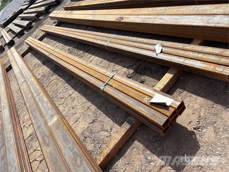 Quantity of (9) Kit Containers Steel 2 in x 3 in 관개 장비