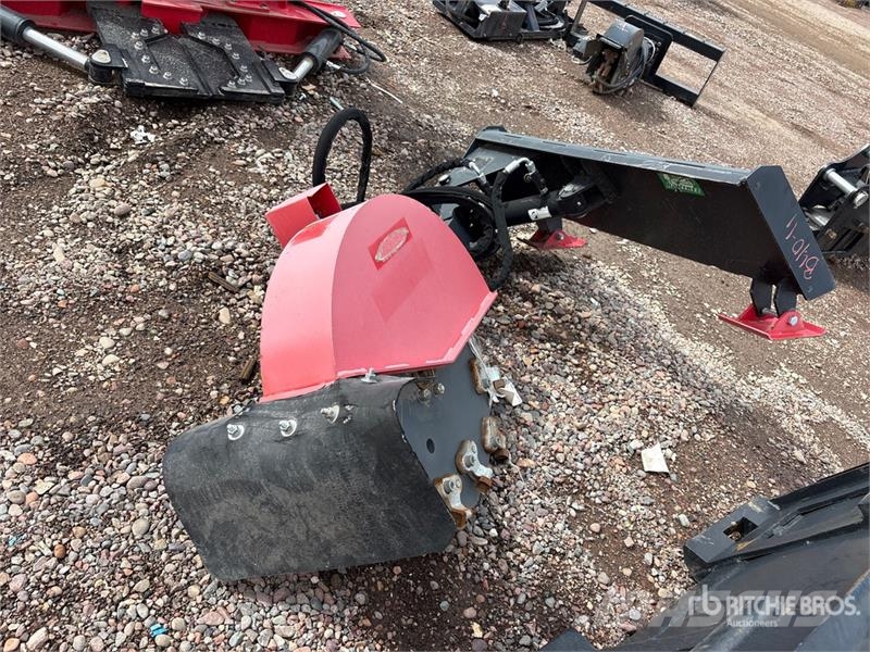  Quantity of (9) Miscellaneous Attachments Andet tilbehør