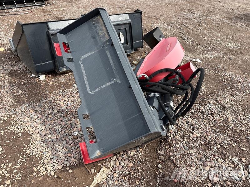  Quantity of (9) Miscellaneous Attachments Andet tilbehør