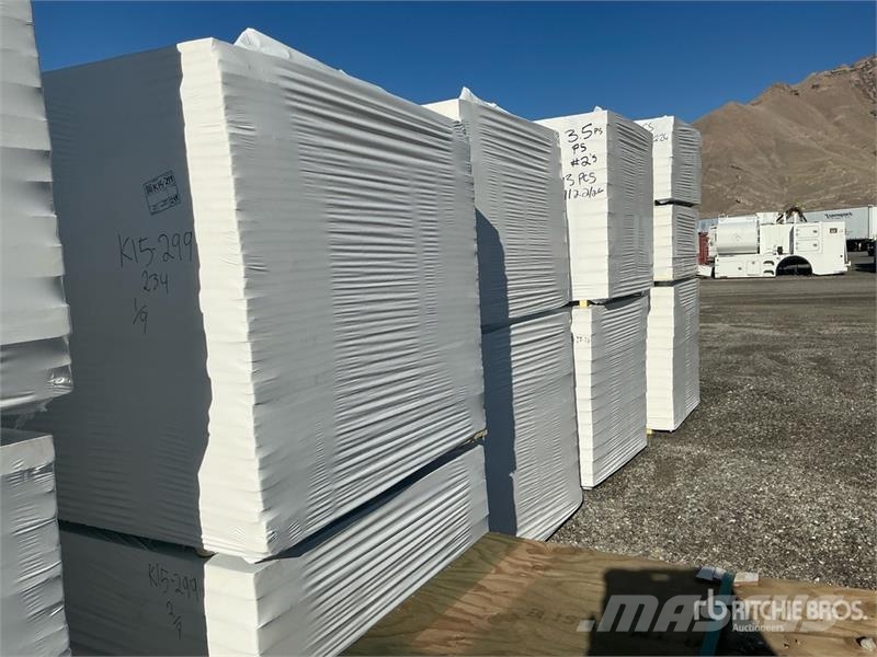 Quantity of (9) Polyiso Insulation Panels 吊車起重機、絞車吊貨機和物料升降機