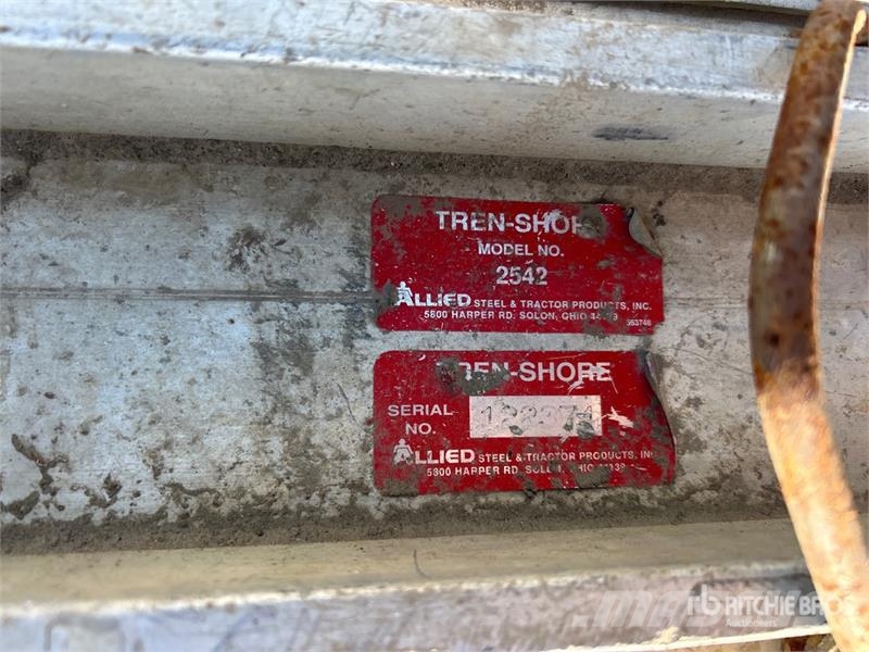 Quantity of Allied Tren-Shor 2542 & Stamp Concrete Betoonivalmistamistarvikud