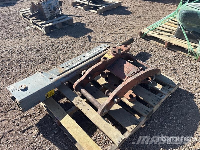  Quantity of Backhoe Attachments その他部品