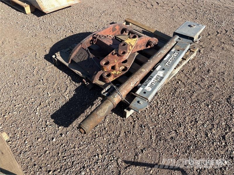  Quantity of Backhoe Attachments その他部品