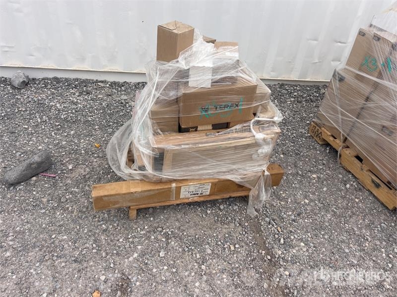 Quantity of Caterpillar Filters, Small Parts, Bobc Other components