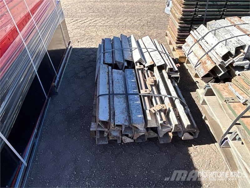Quantity of Concrete Forms Concrete accessories