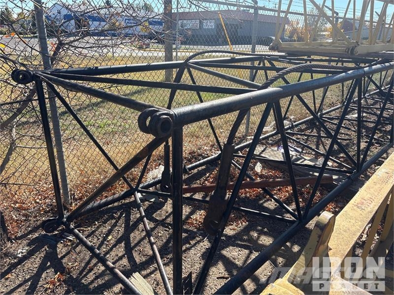 Quantity of Crane lattice booms クレーン部品と設備