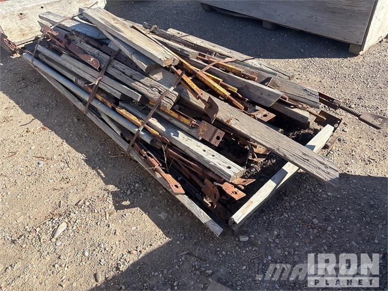 Quantity of EFCO Concrete Forms Acessórios de concreto